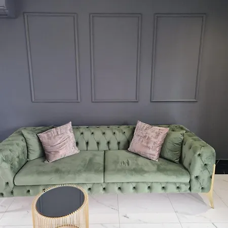 Emilia Romana Boutique - Quiet Modern Luxury Sunny Apartment Slantschew brjag