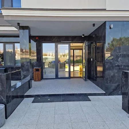 Apartment Emilia Romana Boutique - Quiet Modern Luxury Sunny Slantschew brjag