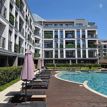 Apartment Emilia Romana Boutique - Quiet Modern Luxury Sunny