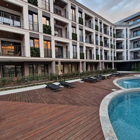 Apartment Emilia Romana Boutique - Quiet Modern Luxury Sunny