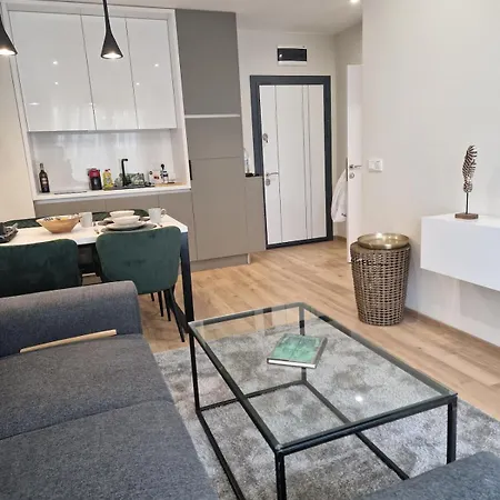 Apartment Emilia Romana Boutique - Quiet Modern Luxury Sunny *