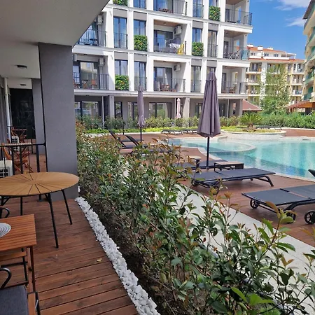 Apartment Emilia Romana Boutique - Quiet Modern Luxury Sunny Slantschew brjag