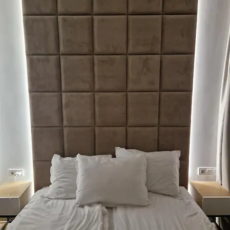 Apartment Emilia Romana Boutique - Quiet Modern Luxury Sunny *