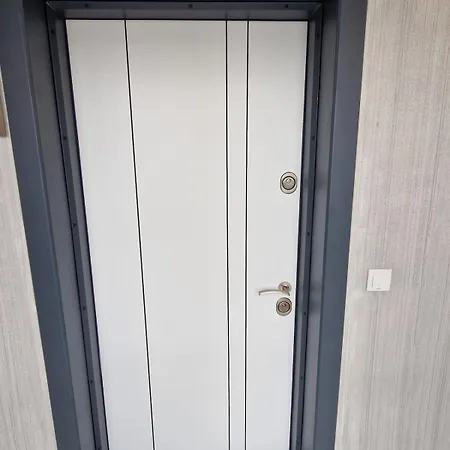 Emilia Romana Boutique - Quiet Modern Luxury Sunny Apartment *
